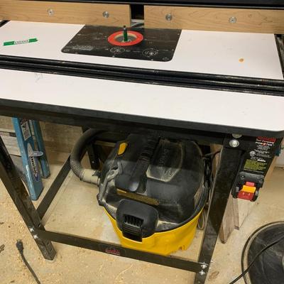 Jesse PowRTek Router Table w/Router & ShopVac