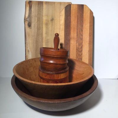 LOT 326L: Wooden Kitchen Collection - Mortar and Pestle, Bowls & Cutting Boards