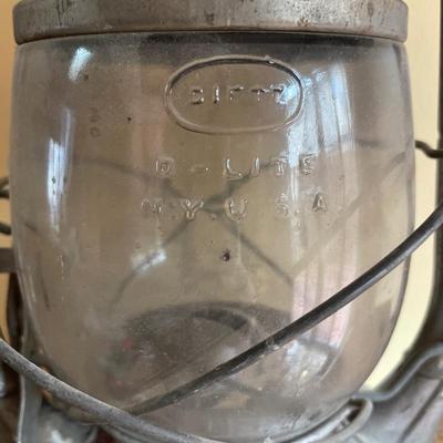 Vintage No. 2 D-Lite lantern
