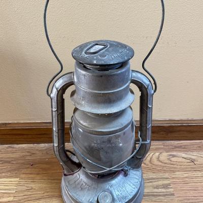 Vintage No. 2 D-Lite lantern