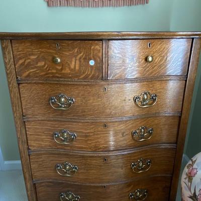 Antique Tiger Oak Six-Drawer Dresser