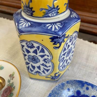 Lot of Assorted Floral Decor