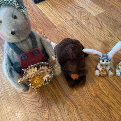 Mouse, bear and bunnies stuffed decor
