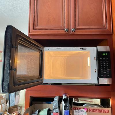 Frigidaire Microwave (K-SS)