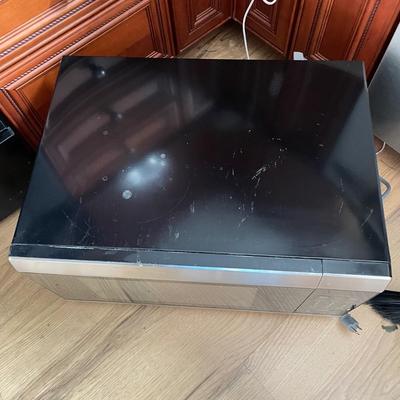 Frigidaire Microwave (K-SS)
