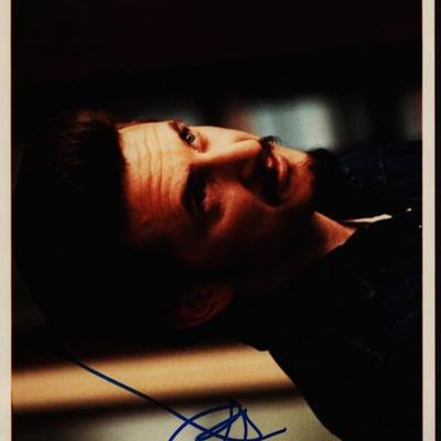 Sean Penn signed photo. GFA Authenticated