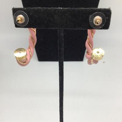 Fashion pink hoop earrings