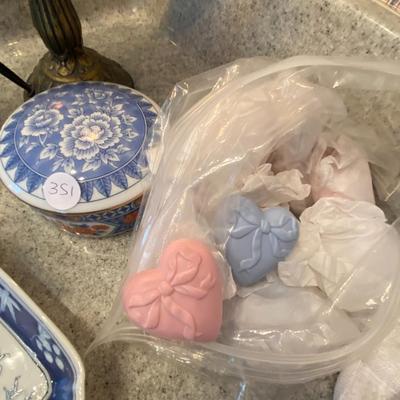 Bathroom Decor Lot