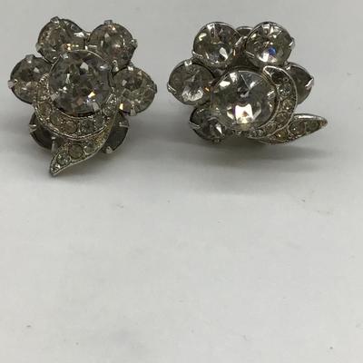 Weiss Vintage Rhinestone clip on earrings