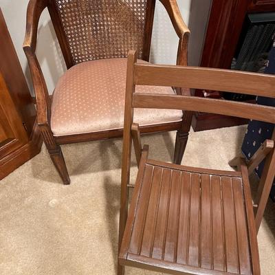 2 vintage chairs
