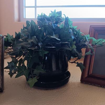 FAUX PLANT IN A PLANTER AND 3 PICTURE FRAMES