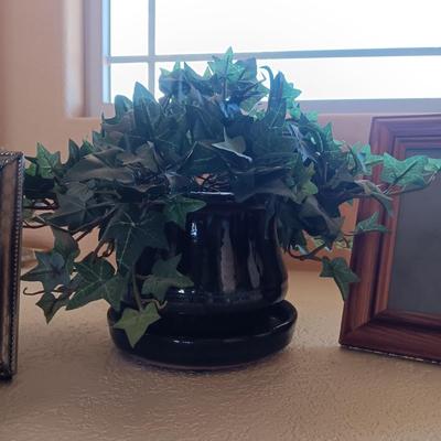 FAUX PLANT IN A PLANTER AND 3 PICTURE FRAMES