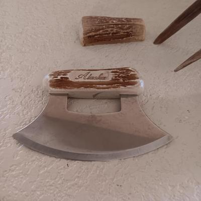 TRIPLE CANDLE ANTLER HOLDER, ULU KNIFE AND REPLICA AMMO CRATE