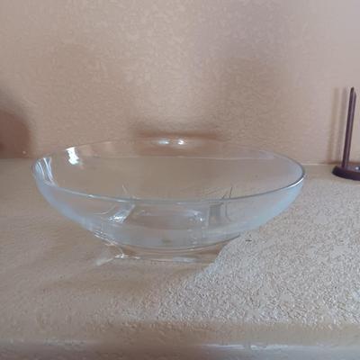 WOODEN CARVED TURKEY, SERVING BOWL AND A BREAD TILE