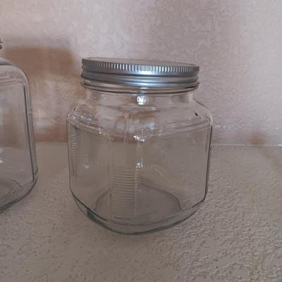 SMALL GLASS HEN ON NEST, SMALL MUG AND 2 RETRO JARS