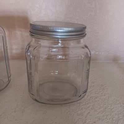 SMALL GLASS HEN ON NEST, SMALL MUG AND 2 RETRO JARS