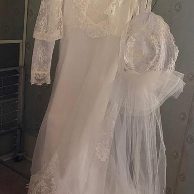 Wedding Dress w/Hat