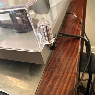PRO-JECT Turntable with Extras