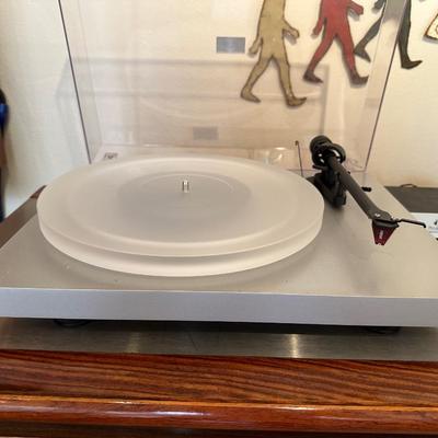 PRO-JECT Turntable with Extras