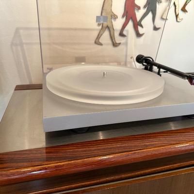 PRO-JECT Turntable with Extras