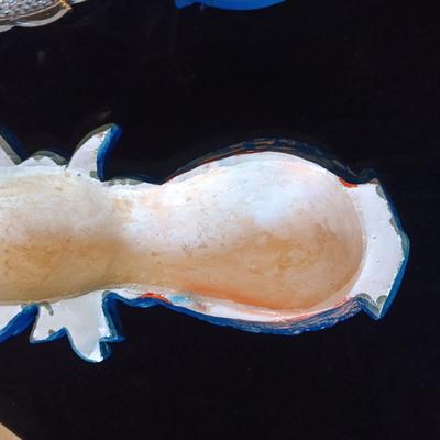 CHALKWARE PINEAPPLE WALL HANGING, GLASS PLATTER & CAST TRIVET