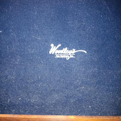 WOODLEY'S SOLID WOOD END TABLE WITH A DRAWER AND A SW TABLE LAMP