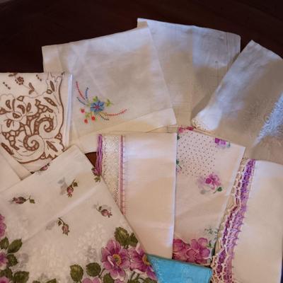 PRETTY HANKIES & DOILIES