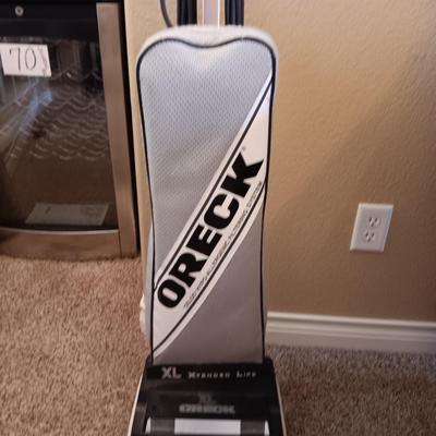 ORECK XL VACUUM