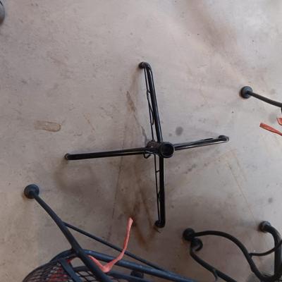 WROUGHT IRON MESH PATIO TABLE AND 4 CHAIRS