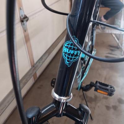 LIKE NEW WOMEN'S HUFFY TRAIL RUNNER 18 SPEED MOUNTAIN BIKE