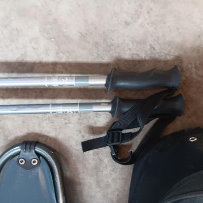 TUBBS WILDERNESS 30 SNOWSHOES, LL BEAN POLES AND CARRY BAG