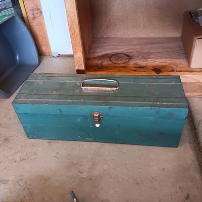 METAL TOOL BOX W/SHELF PLUS VARIOUS HAND AND POWER TOOLS