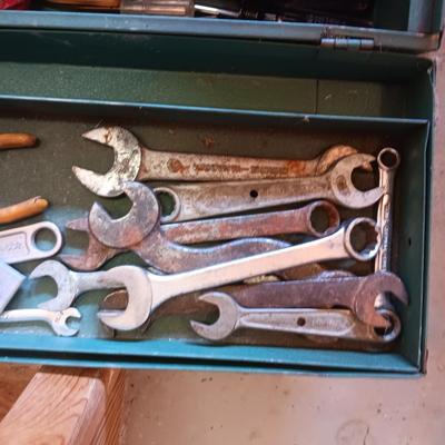 METAL TOOL BOX W/SHELF PLUS VARIOUS HAND AND POWER TOOLS