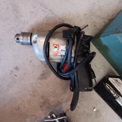 METAL TOOL BOX W/SHELF PLUS VARIOUS HAND AND POWER TOOLS