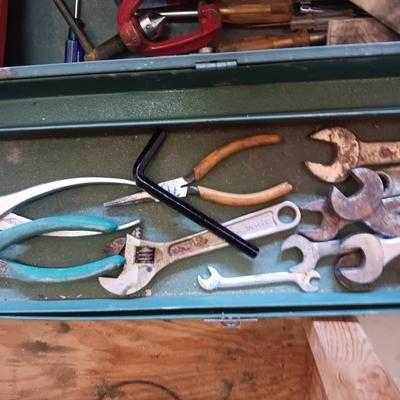 METAL TOOL BOX W/SHELF PLUS VARIOUS HAND AND POWER TOOLS