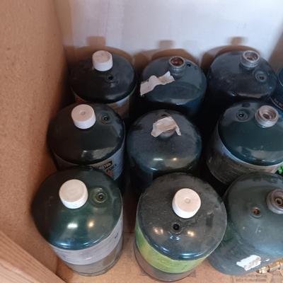 PROPANE CANS AND PRESSURE REGULATORS