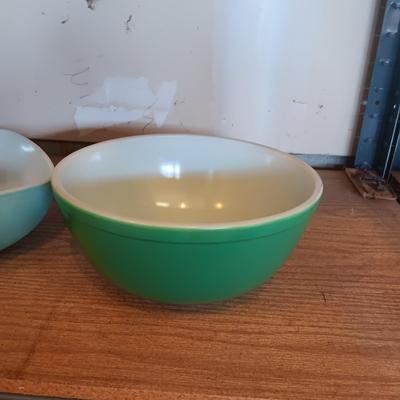 3 PYREX BOWLS