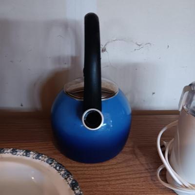 PIE SAVER, METAL WATER KETTLE AND COFFEE GRINDER