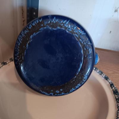 PIE SAVER, METAL WATER KETTLE AND COFFEE GRINDER