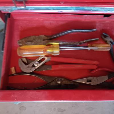 HUSKY 3 DRAWER W/LIFT TOP TOOL CHEST PLUS HAND TOOLS