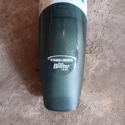 RECHARGEABLE DUST BUSTER AND A JUMBO METAL DUST PAN