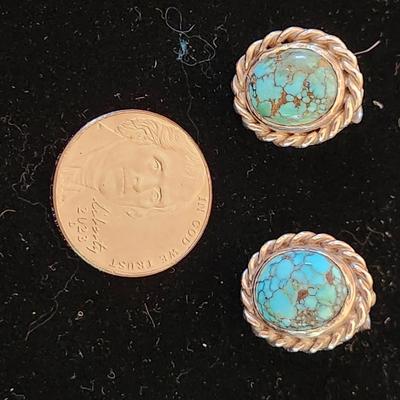 Turquoise Pierced earrings with rope design