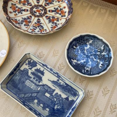 Lot of Assorted Vintage Dishes and Trays