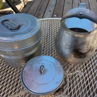 ALUMINUM VINTAGE MESS KIT AND PITCHER