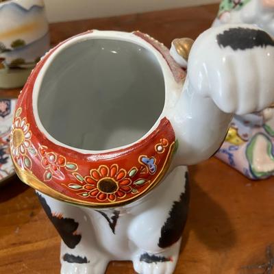 Lot of Four Asian Styled Decor Pieces