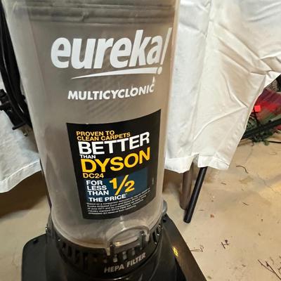 Eureka Bagless vacuum