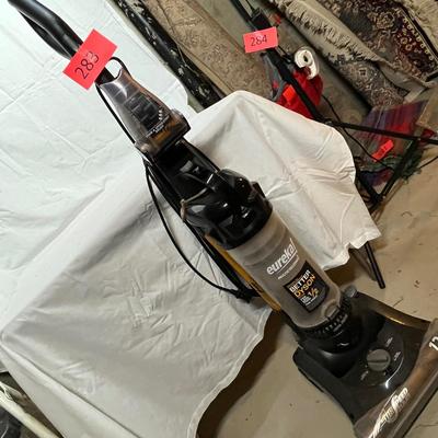 Eureka Bagless vacuum