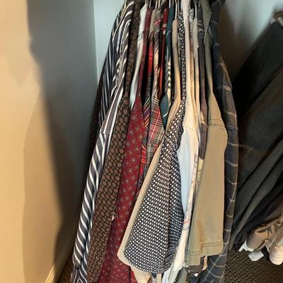 Lot of Men's Dressware and Sweater Vests, Sized XL.