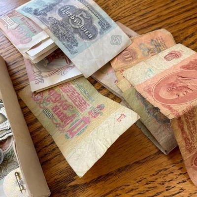 Vintage Soviet/USSR/Russian Currency and Enamel Pins