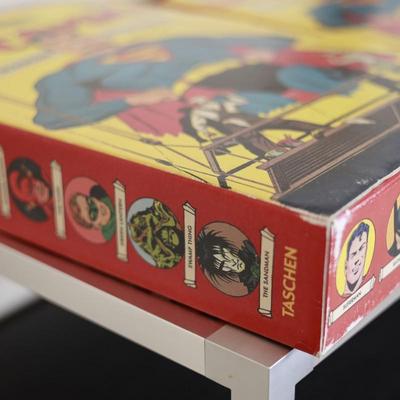 75 Years of DC Comics - The Art of Modern Mythmaking with Original Box